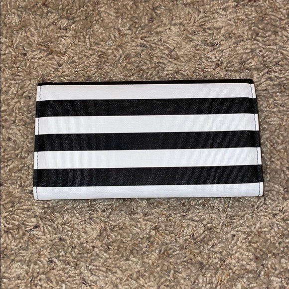 striped wallet - Picture 2 of 3